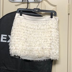 Express feather skirt